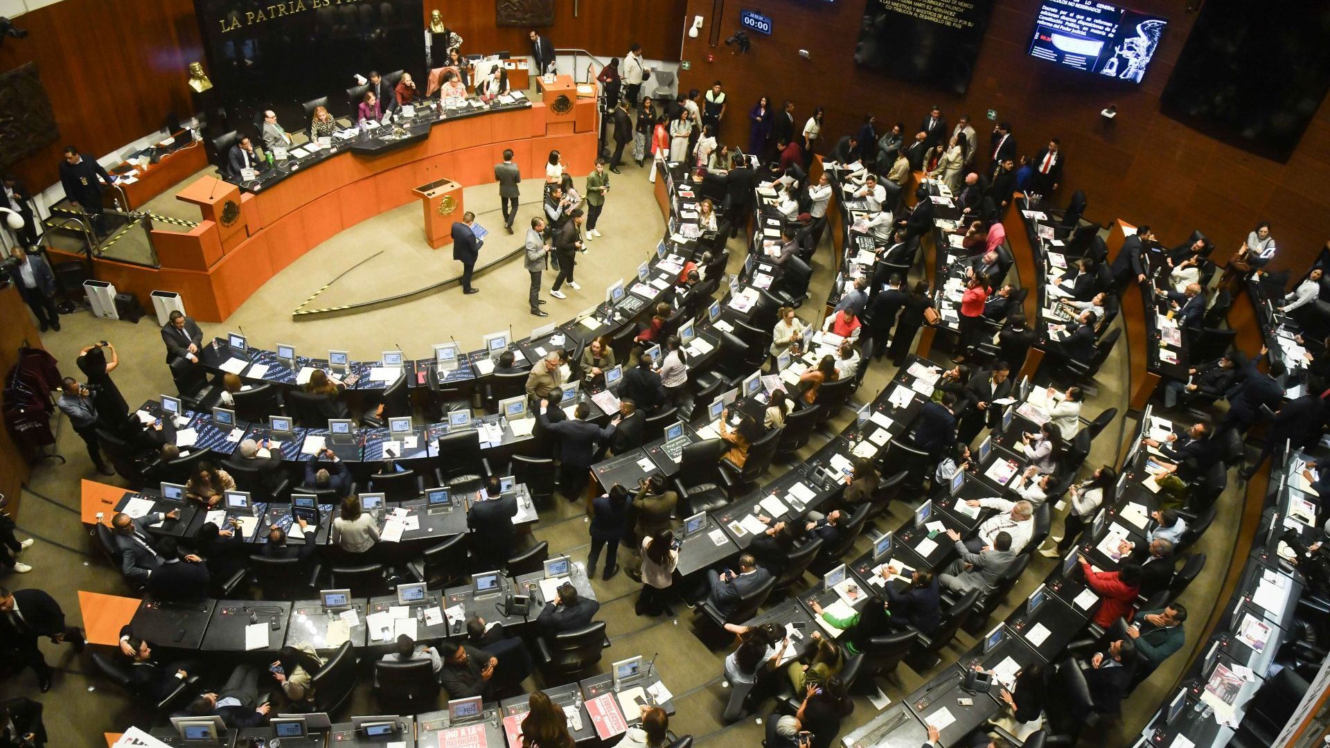 Sesión extraordinaria en el Senado